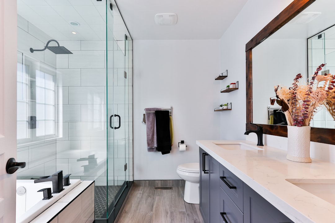 Services-02 white-ceramic-sink-near-white-ceramic-sink-g51f6-wyzyu